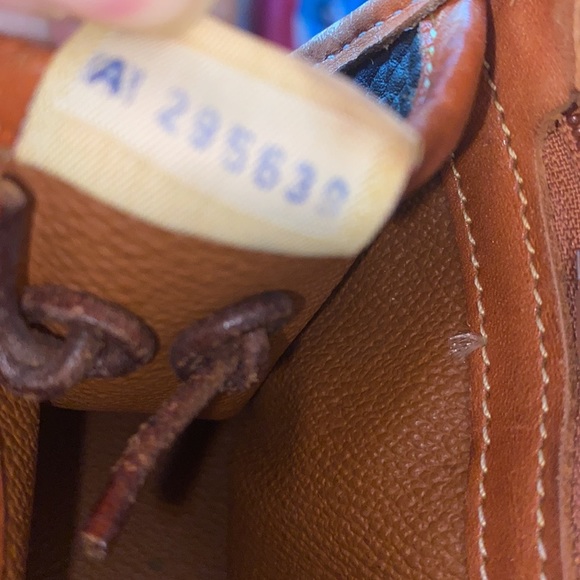 Dooney & Bourke Vintage Black Pebbled Leather Crossbody Purse + Cosmetic Bag - Picture 11 of 11